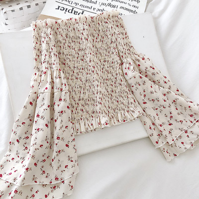 Καθημερινή γυναικεία μπλούζα με floral εκτύπωση και  φαρδιά μανίκια