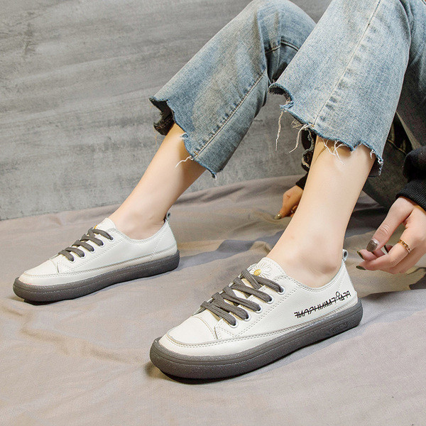 Γυναικεία καθημερινά παπούτσια  οικολογικά δερμάτινα με ίσια σόλα