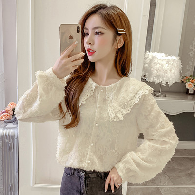 Γυναικείο ανοιξιάτικο πουκάμισο με κουμπιά και οβάλ ντεκολτέ