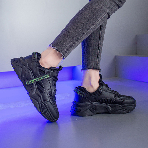 Ikdienas sieviešu kedas no eko ādas un augstas zoles