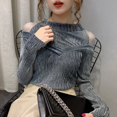 Moteriška klostuota aksominė palaidinė su tinkleliu ant pečių