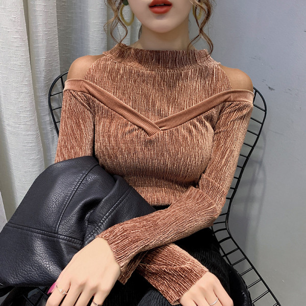 Moteriška klostuota aksominė palaidinė su tinkleliu ant pečių