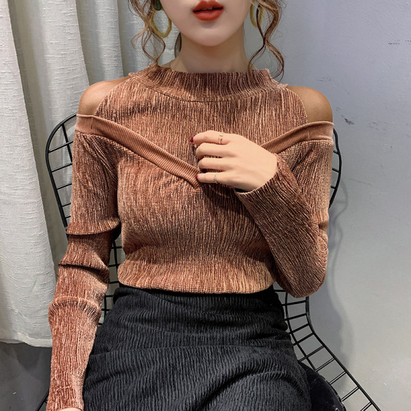 Moteriška klostuota aksominė palaidinė su tinkleliu ant pečių