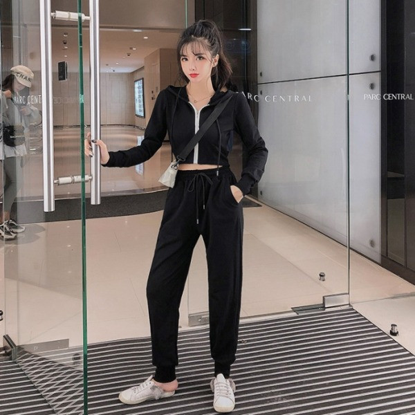 Καθημερινό γυναικείο σετ από δύο μέρη με φερμουάρ και κορδόνια