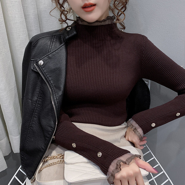 Πλεκτό γυναικείο πουλόβερ με δαντέλα και κουμπιά