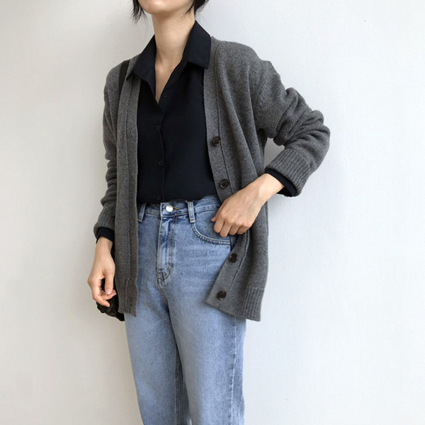 Moteriški šifoniniai marškiniai su klasikine apykakle, ilgomis rankovėmis ir sagomis