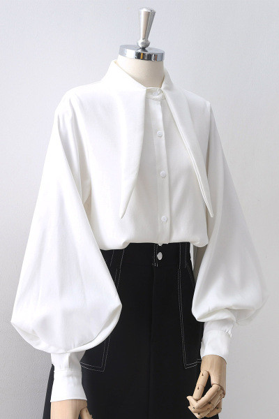 Cămașă elegantă de damă, cu guler cravată și mâneci largi