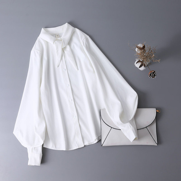 Cămașă elegantă de damă, cu guler cravată și mâneci largi