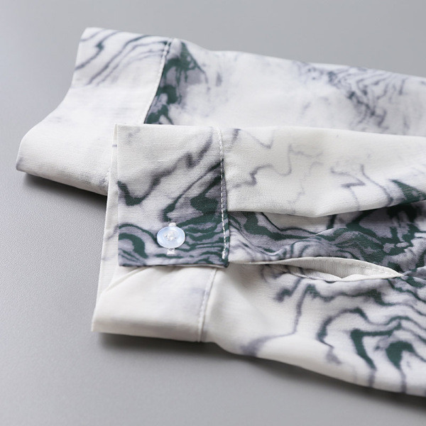 Női ing színes mintával, hosszú ujjal és gombokkal