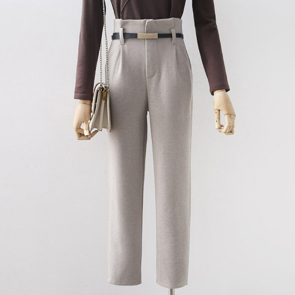 Vastag női nadrág egyenes modell magas derékkal és övvel