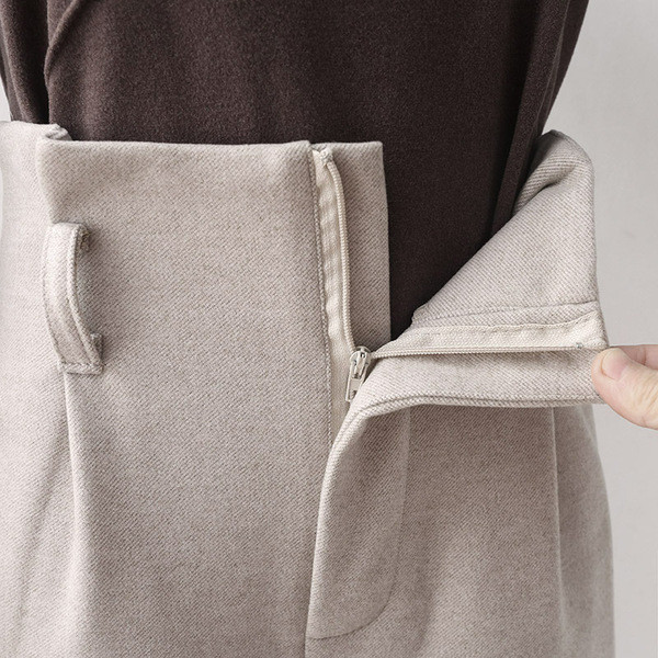 Vastag női nadrág egyenes modell magas derékkal és övvel