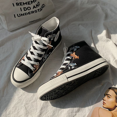 Ikdienas sieviešu kedas ar plakanām zolēm un krāsainiem izšuvumiem