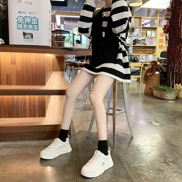 Γυναικεία αθλητικά έκο δερμάτινα παπούτσια  με ψηλή πλατφόρμα