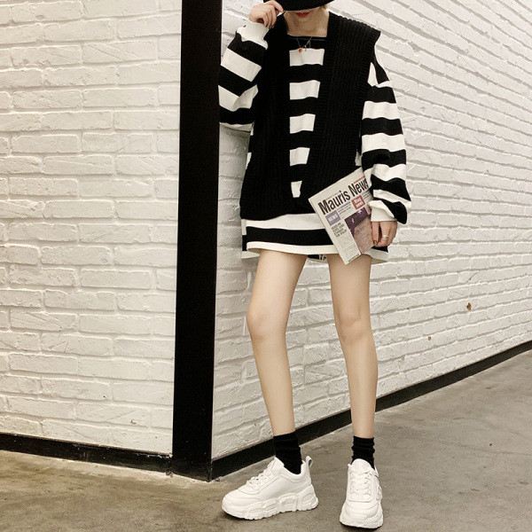 Γυναικεία αθλητικά έκο δερμάτινα παπούτσια  με ψηλή πλατφόρμα