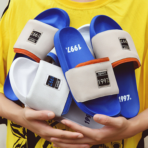 Papuci casual barbatesti cu talpa plata si inscriptionare