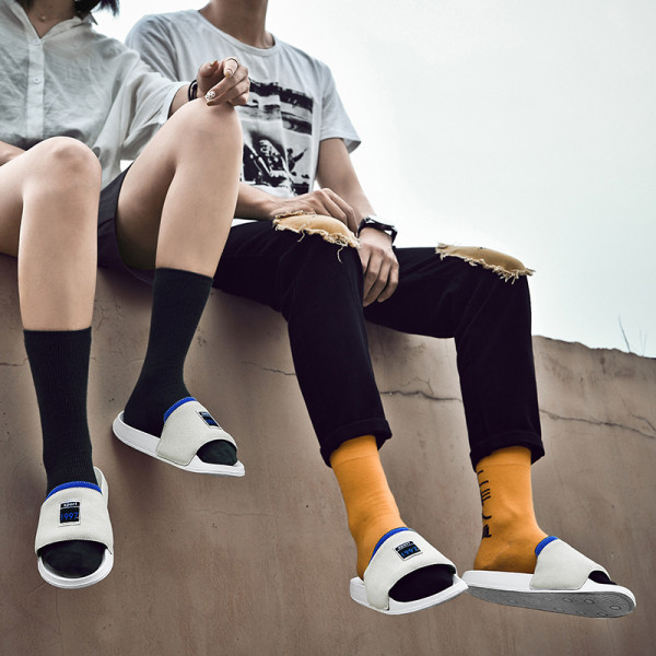 Papuci casual barbatesti cu talpa plata si inscriptionare