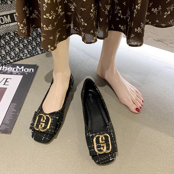 Metallist pandlaga vabaaja naiste ruudulised kingad