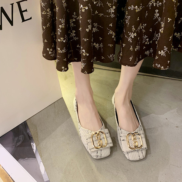 Metallist pandlaga vabaaja naiste ruudulised kingad