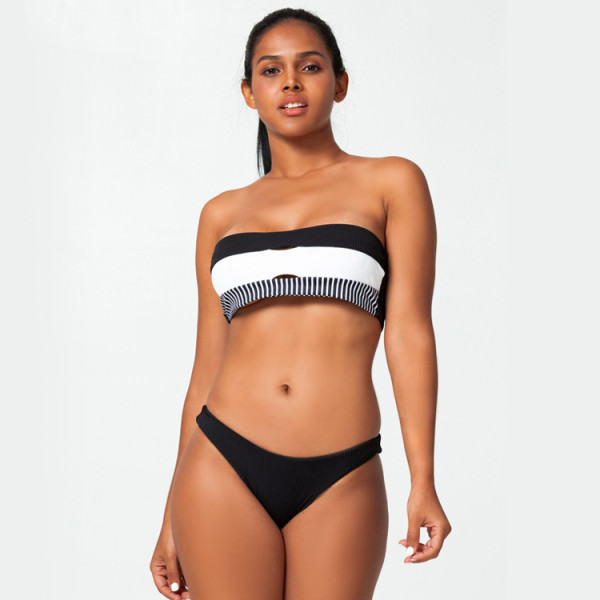 Modern kétrészes fürdőruha szalagos felsővel