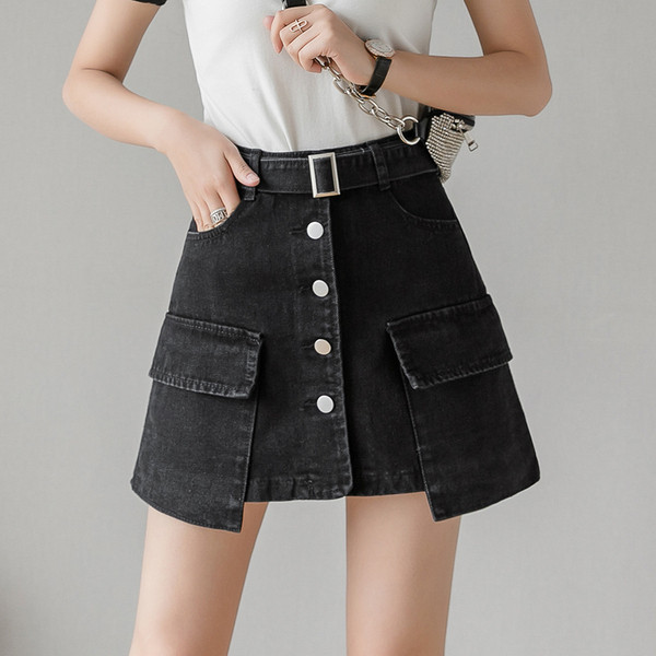 Asimetriski sieviešu svārki ar lielām kabatām un jostiņu ar metāla sprādzi