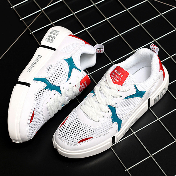 Vyriški sportbačiai lygiais padais ir raišteliais