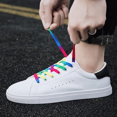 Ανδρικά αθλητικά πάνινα παπούτσια με ίσια πέλματα και πολύχρωμους δεσμούς