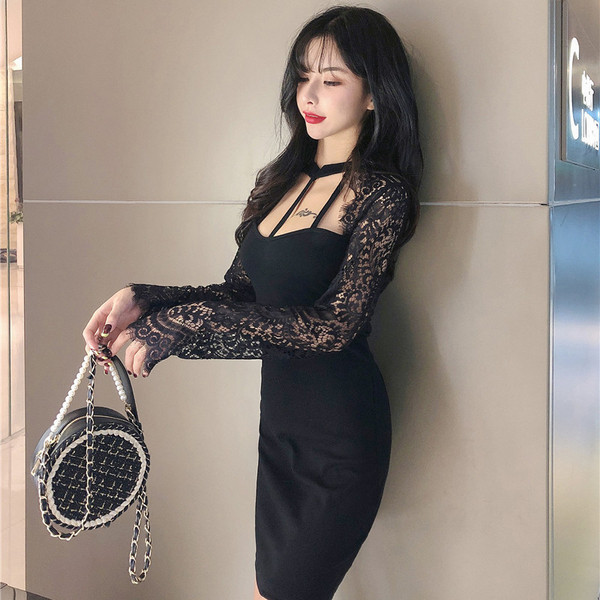 Rochie elegantă de damă, neagră, cu mâneci lungi și dantelă