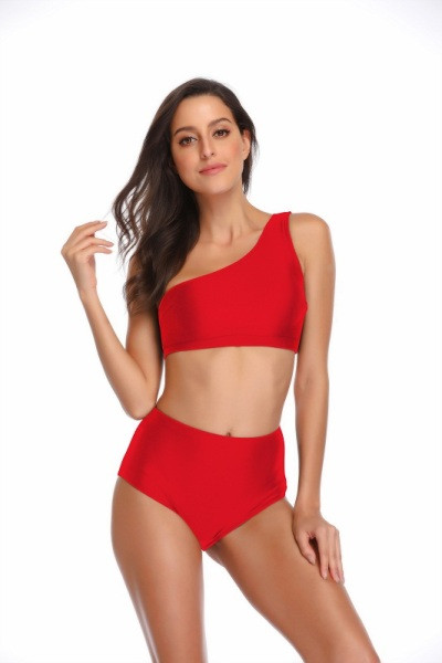 Divdaļīgs peldkostīms ar vienu lencīti - vienkrāsains modelis vai svītrains