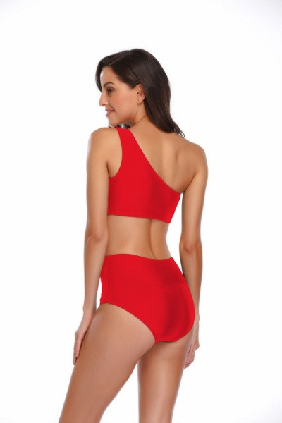 Divdaļīgs peldkostīms ar vienu lencīti - vienkrāsains modelis vai svītrains