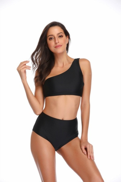 Divdaļīgs peldkostīms ar vienu lencīti - vienkrāsains modelis vai svītrains