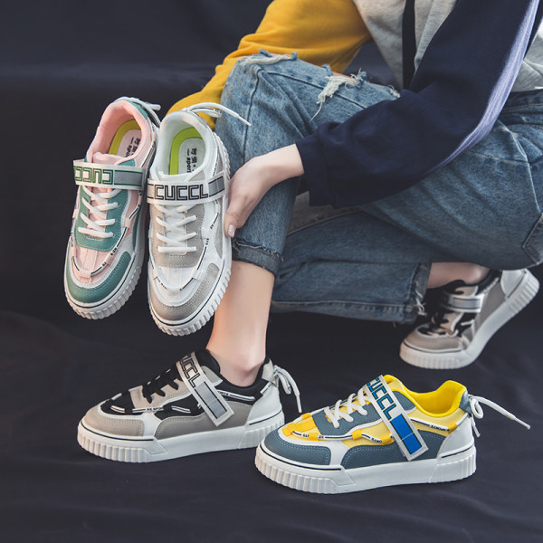 Γυναικεία casual αθλητικά παπούτσια με ίσια πέλματα και λουράκια Velcro