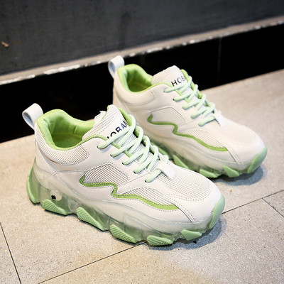 Sportiskas ikdienas sieviešu pavasara kedas ar raupju zoli