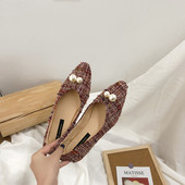 Καθημερινά γυναικεία  παπούτσια με ίσια πλατφόρμα - μυτερό μοντέλο