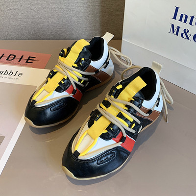 Casual γυναικεία παπούτσια με πολύχρωμους δεσμούς και επίπεδη σόλα