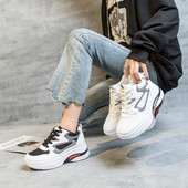 Tavaszi-őszi női tornacipő magas talppal eko bőrből, fehér színben