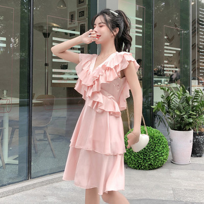 Μοντέρνο μοντέλο γυναικείο φόρεμα με βολάν