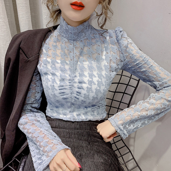 Sieviešu mežģīņu blūze ar augstu apkakli un garām piedurknēm