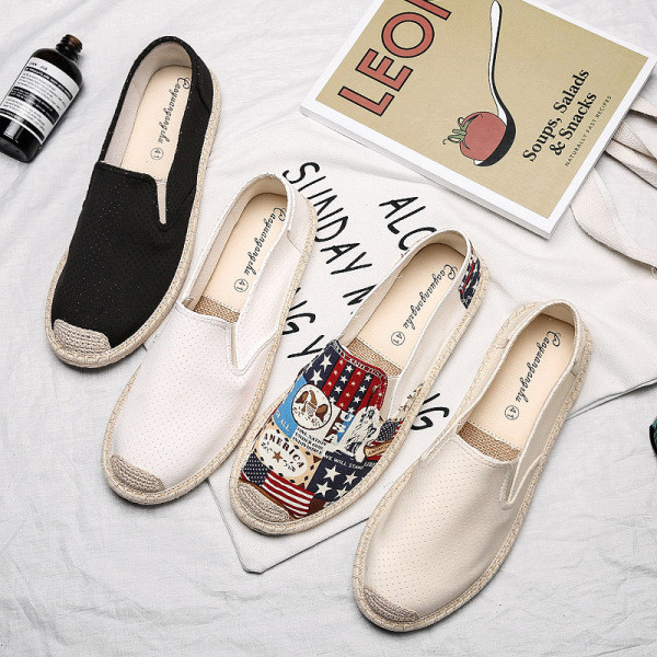 Ανδρικά καθημερινά παπούτσια με ίσια σόλα και χρωματισό μοτίβο