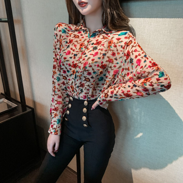 Tavaszi női ing klasszikus gallérral