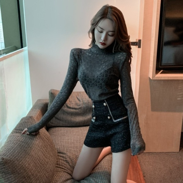 Sieviešu mežģīņu blūze ar augstu apkakli