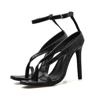 Stílusos női magas sarkú cipő eko bőrből