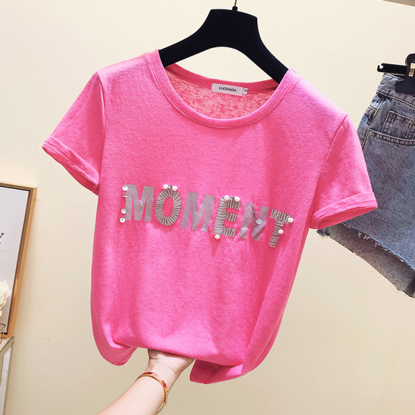 Καθημερινή γυναικεία μπλούζα με πολύχρωμη επιγραφή και στρογγυλό ντεκολτέ