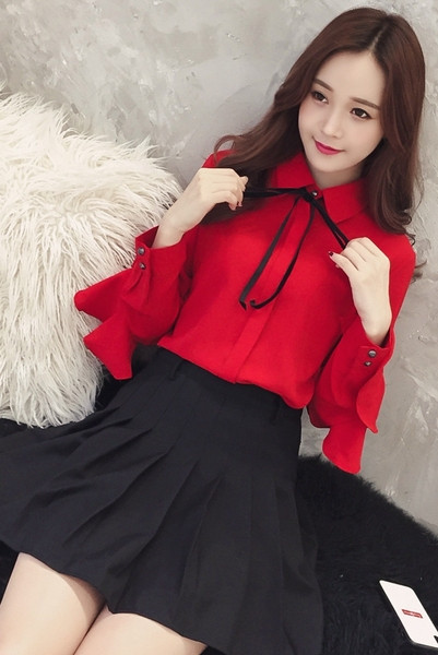 Κομψό γυναικείο πουκάμισο με φιόγκο στο κολάρο 