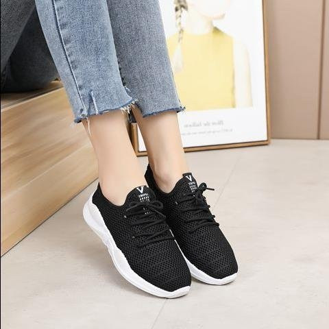 Moteriški pavasario-vasaros tekstiliniai sportbačiai su raišteliais