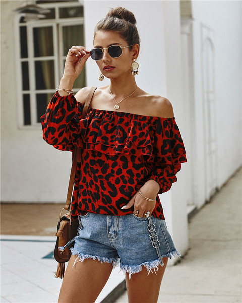 Bluză de damă modernă cu model leopard și decolteu barcă