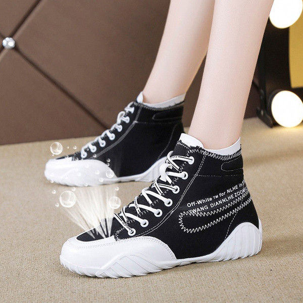 Sieviešu ikdienas puszābaki no eko ādas un mežģīnēm