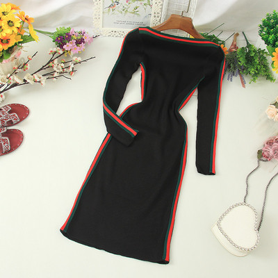 Ikdienas sieviešu kleita ar garām piedurknēm un ovālu kakla izgriezumu