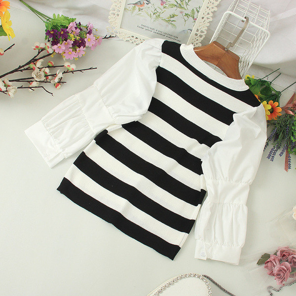 Sieviešu ikdienas blūze ar ovālu kakla izgriezumu un 3/4 piedurknēm