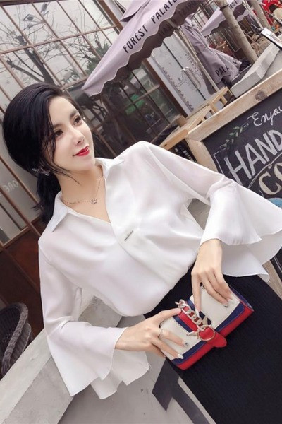 Stílusos női ing lótusz ujjal