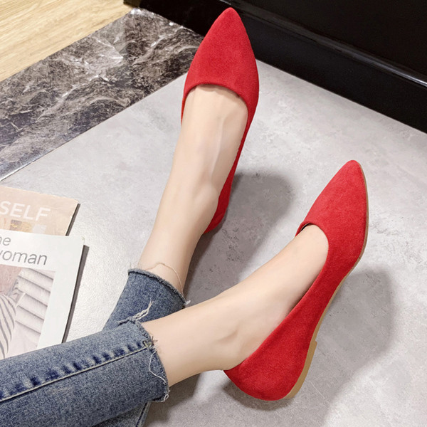 Naiste vabaaja mokassiinid, mis on valmistatud öko-seemisnahast tasasel tallal